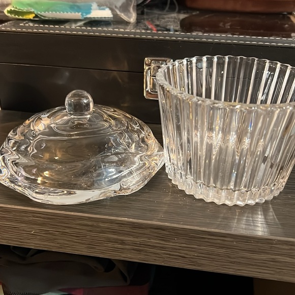 Godinger Cupcake Covered Dish Box - Picture 4 of 4